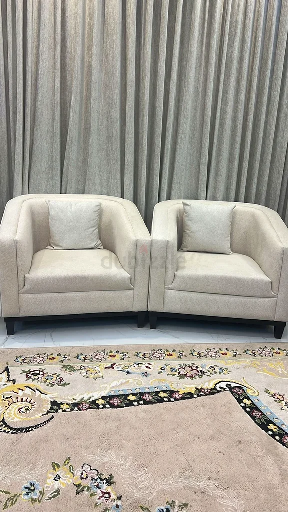 Stylish Pair of Cream Armchairs - Modern Comfort62863822482947117