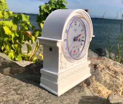 Charming Vintage Decorative Clock - A Timeless Collectible!