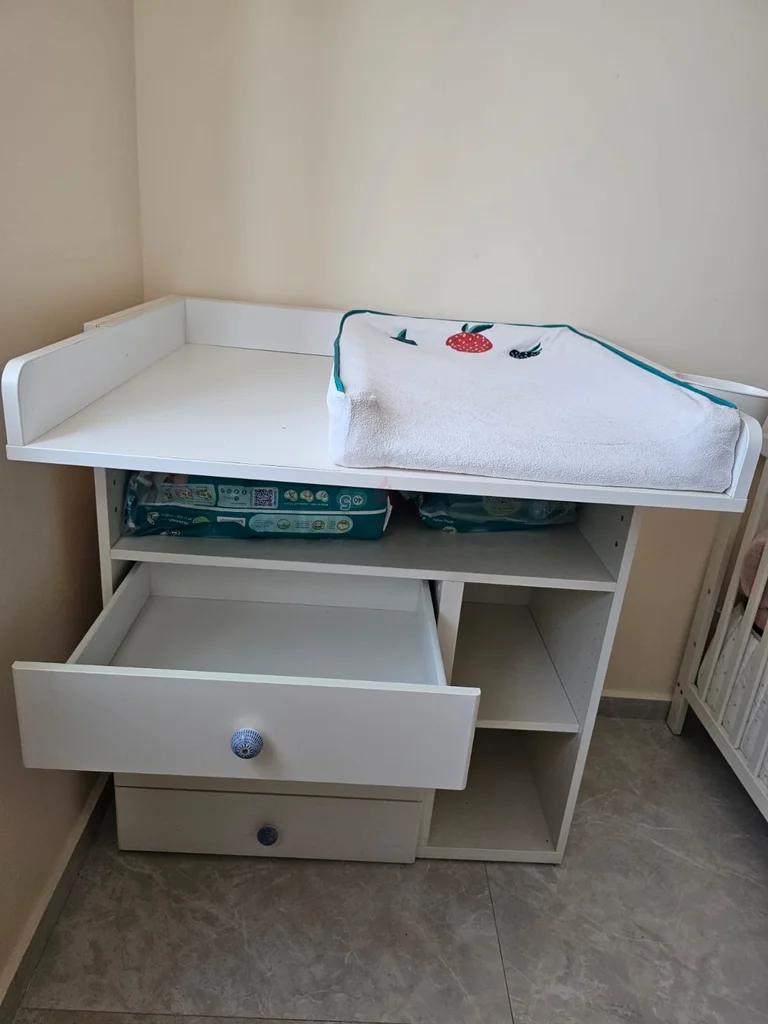 Practical Baby Changing table - Ikea62931682542465113