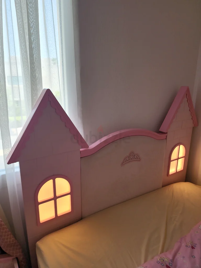 Price drop! Royal Story Single Bed set – Perfect for Your Little Princess! Bed AND drawers set628658086545931121