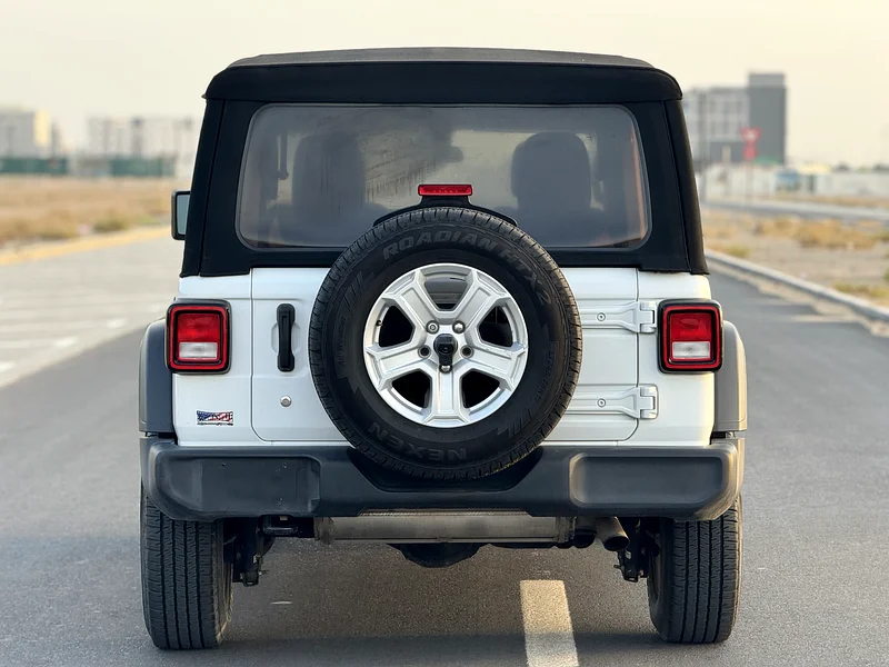 جيب رانجلر 2019 غير محدودة سبورت V6 بجميع الخيارات، طلاء أصلي، حالة ممتازة63172653648513113