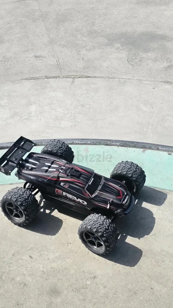 Traxxas e revo 1/8 scale rc car62863817130369111