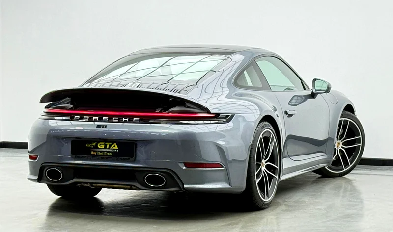 بورشه 911 كاريرا 2025، بجميع الخيارات، جديدة بالكامل، ضمان وكالة 2027، سجل صيانة كامل، لدول مجلس التعاون الخليجي63226215537922113