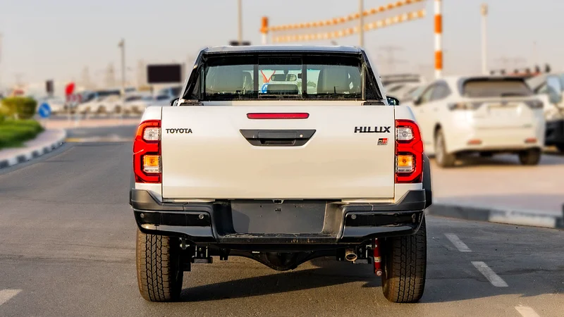 2025 Toyota Hilux GR-Sport 4.0L AT Petrol63165695444739114