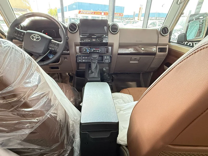 TOYOTA LC79 AT 2.8L DC FULL EURO 5 2025YM Pickup truck Diesel Full Euro562932674226819114