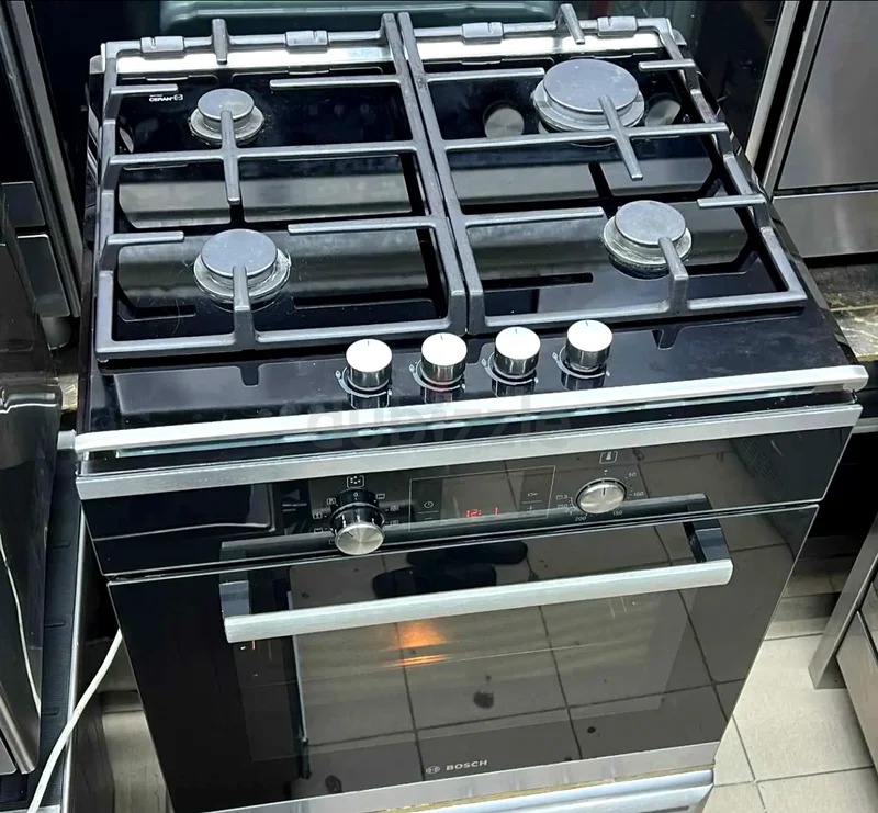 Bosch built-in gas oven and gas top 60cm63250318862593118
