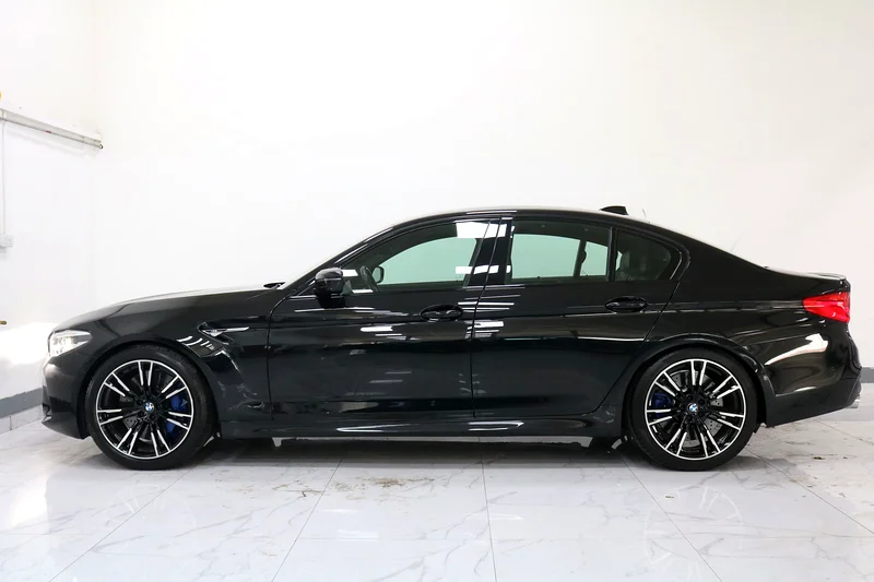BMW M5 with Warranty and Service, Stunning!63232137032321113