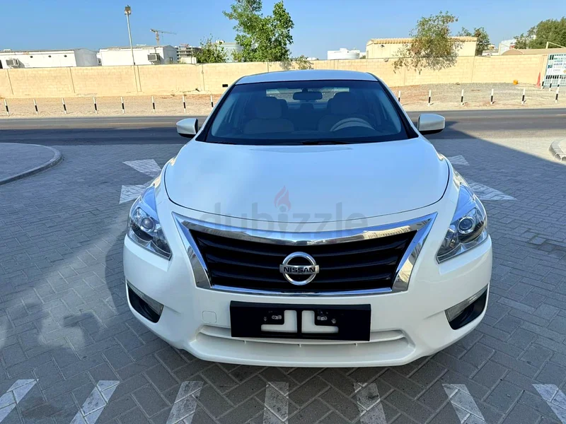 Nissan Altima 2015 model Gcc 350000 km63227775741058111