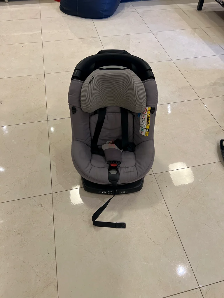 Safe and Comfortable Car Seat for Your Little One!629296598474251123