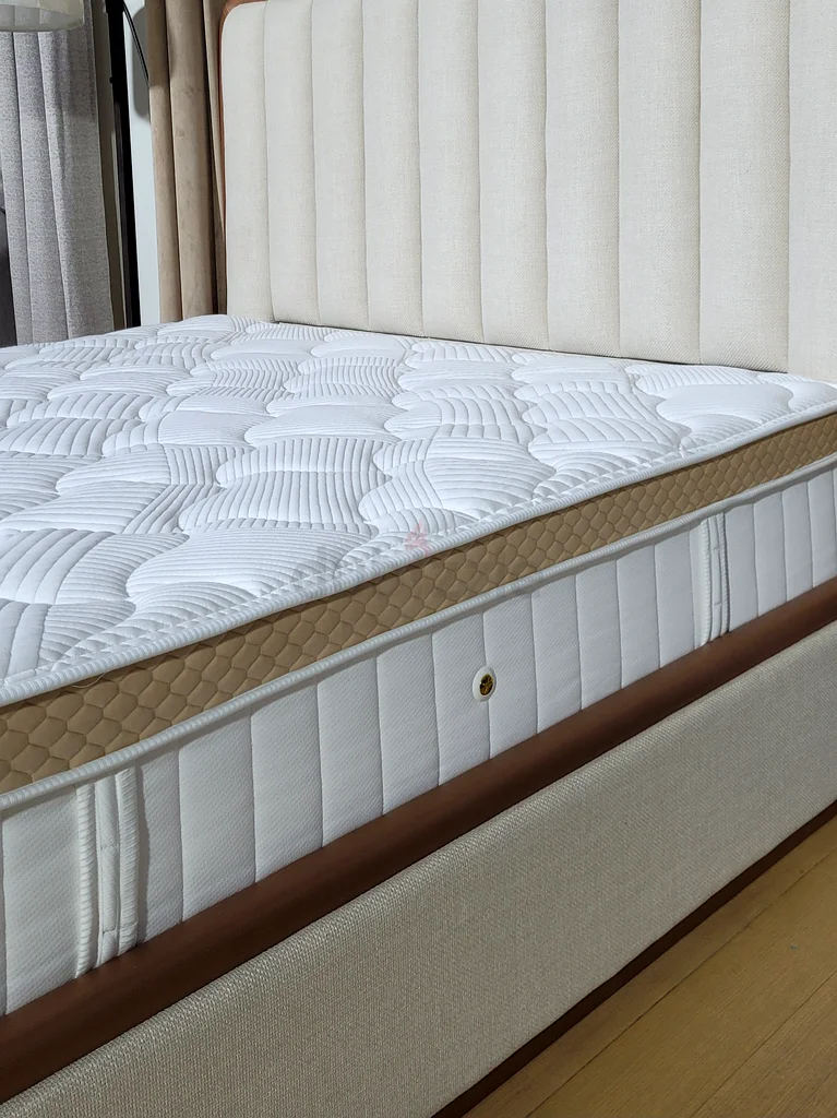 Comfortable Mattress - King - Arrax EuroTop Foam40 - MiaNco mattress63217332690945114