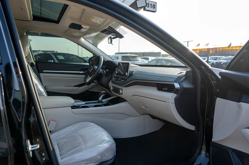 Monthly 770 AED | Sunroof | Beige Interior63168031651074114
