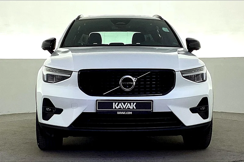 2023 Volvo XC40 B4 Ultimate  • Big Price Drop • Manufacturer warranty till 28-Apr-2026 • 41085163177574528130111