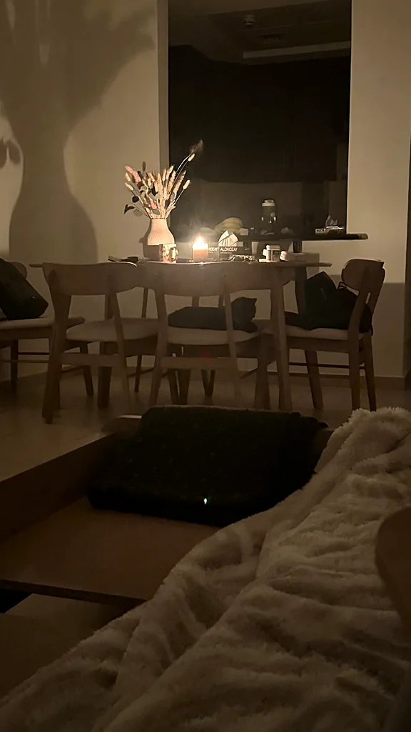 Dining Table $% Persons628647090344971111