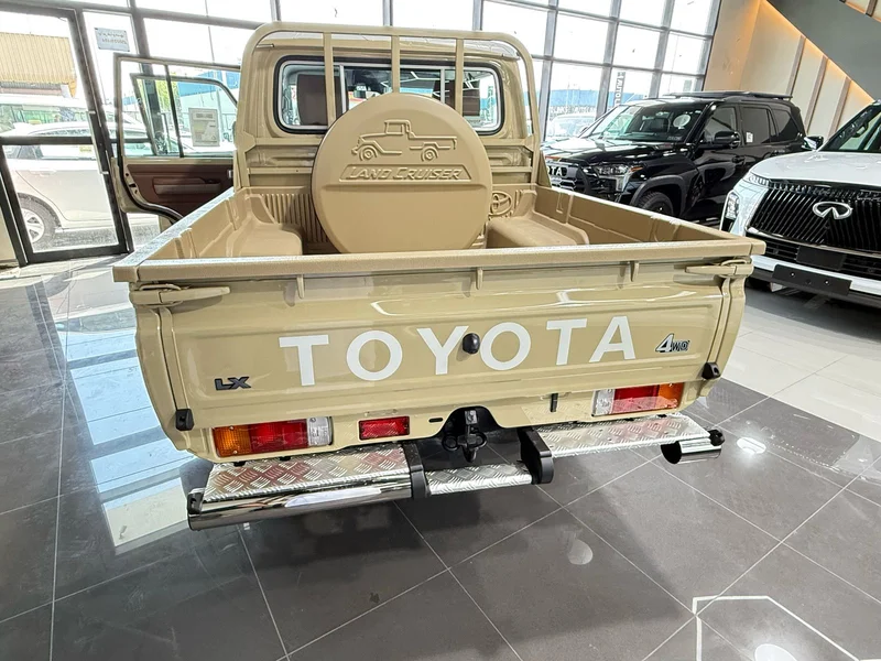 TOYOTA LC79 AT 2.8L DC FULL EURO 5 2025YM Pickup truck Diesel Full Euro562932674226819113