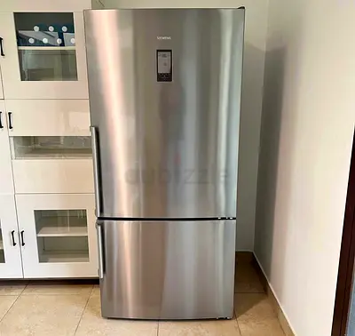 Siemens Bottom Freezer Refrigerator KG86NAI31M