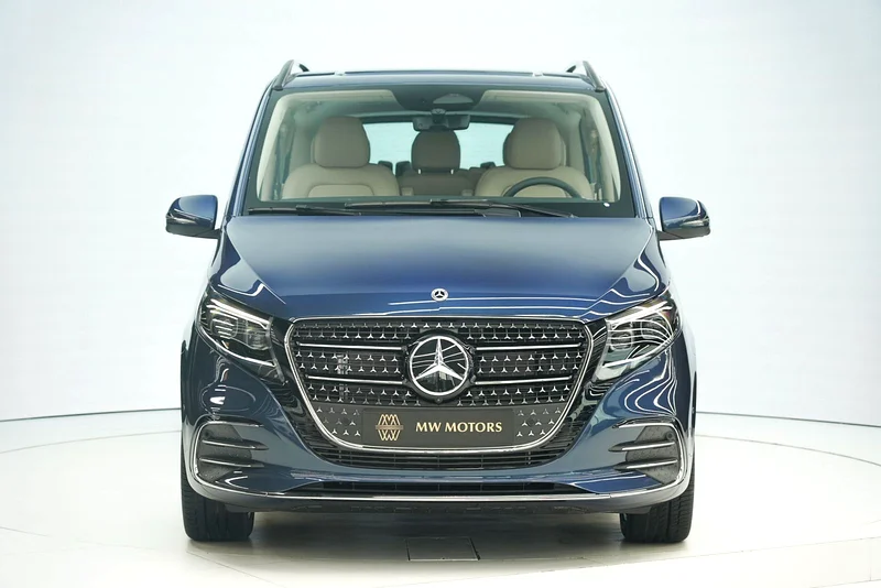 Mercede-Benz V 300 AMG | 2025 GCC 0km | Agency Warranty | 360 View | 64 colors Ambeint Lights63177937082242111