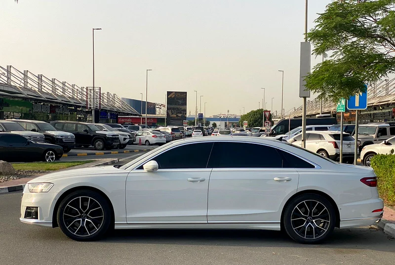 2019 - Audi A8 L - 60 TFSI V8 | GCC Specs63224791729921114