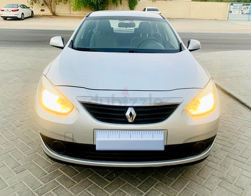 Renault fluence 2012 model Gcc 181000 km63222806271363111