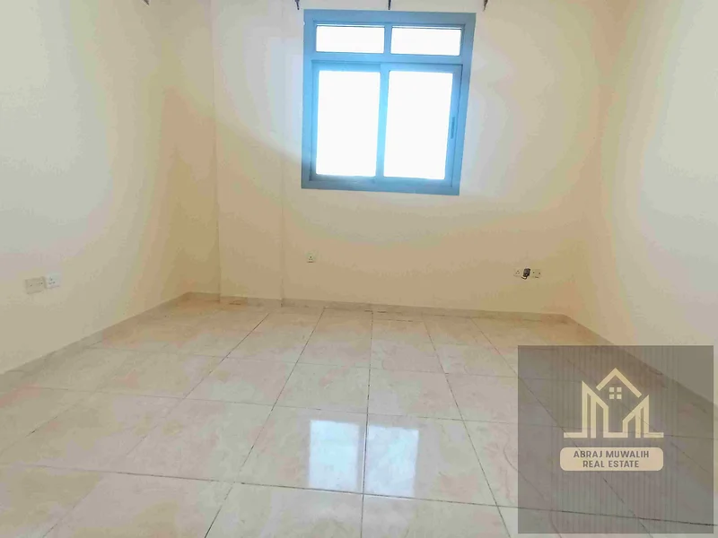 Spacious 1 bhk apartment available central Ac family bulding62890342627971113