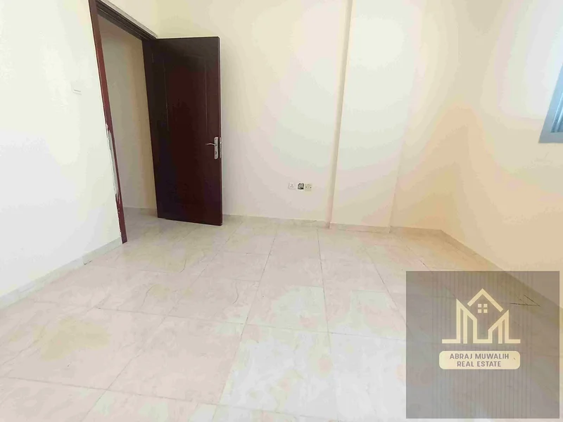 Spacious 1 bhk apartment available central Ac family bulding62890342627971114