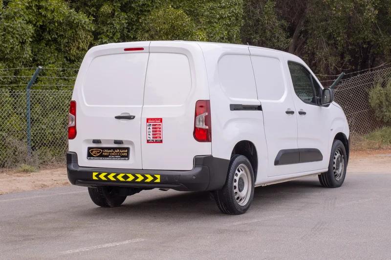 2022 Peugeot Partner | Delivery Van | GCC Specs | Ref#P0629362935672044419112