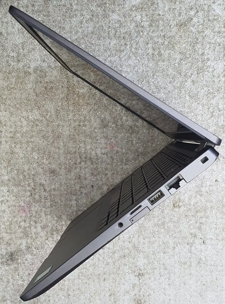 Dell Laptop - Powerful Performance Sleek Design!63255527760898114
