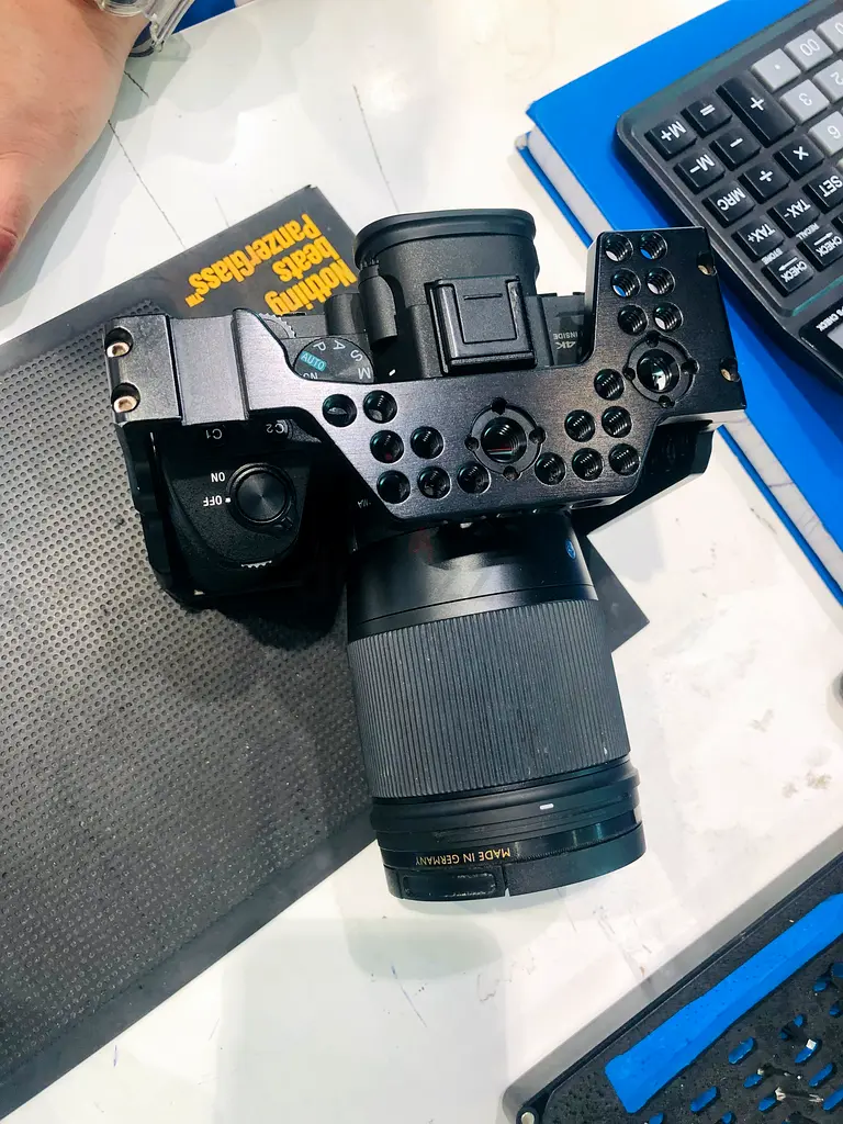 Camera63233636667778112
