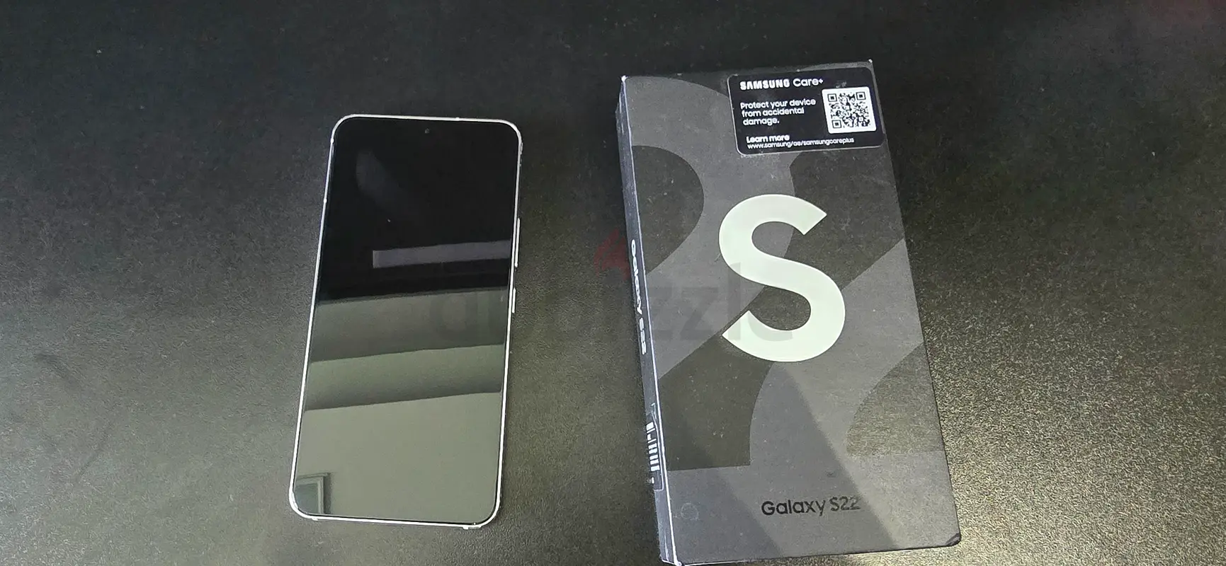 Samsung Galaxy S22 - Like New Condition!