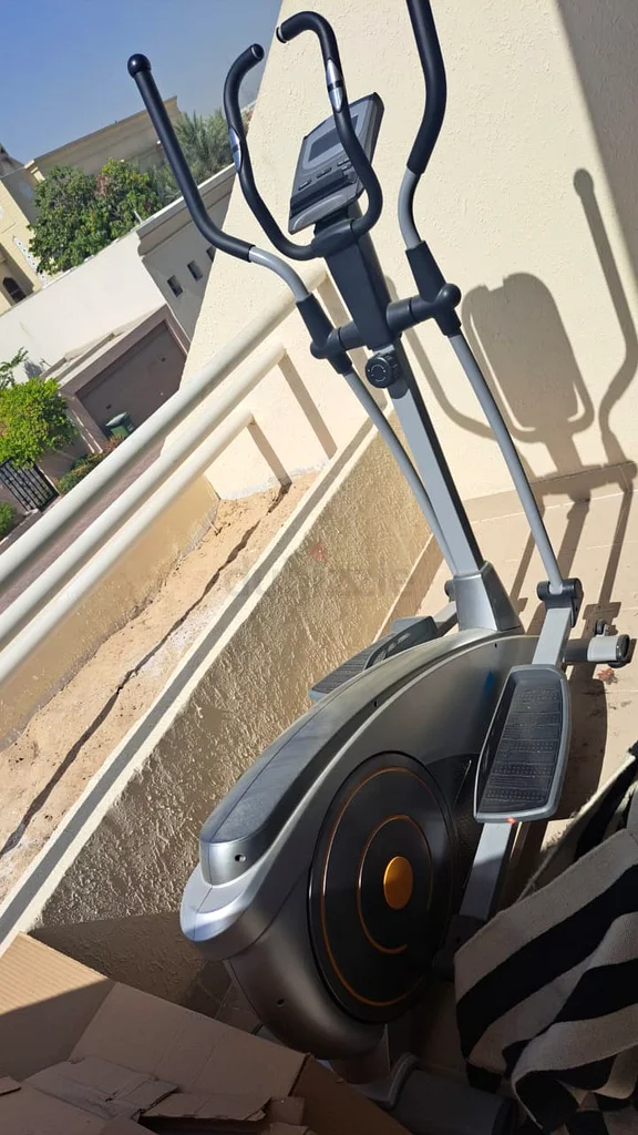 Get Fit at Home: Elliptical Machine for Sale!63265598915330114