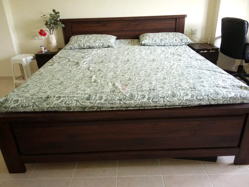 Elegant King Size Bed with Stunning Design62864709162499111