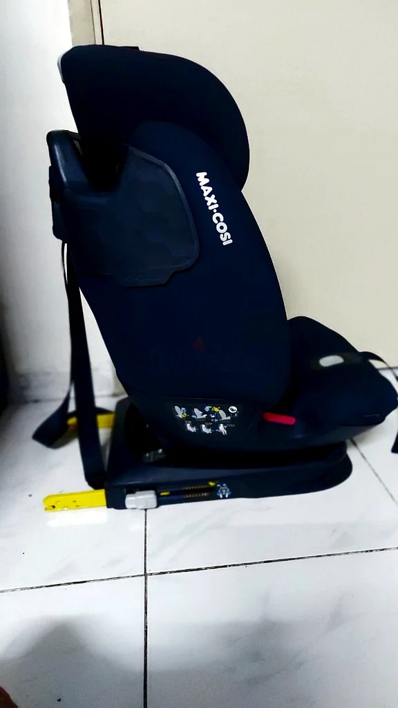 Maxicosi Titan Pro Brand isofix Car Seat Upto 12 Years Almost New!!! FIXED PRICE62930654308483111