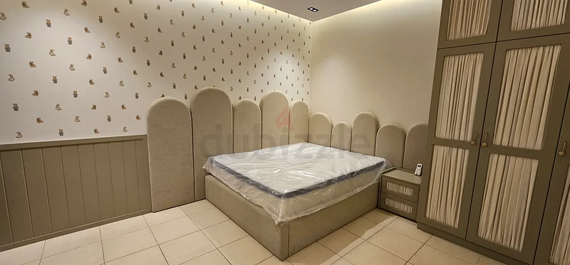 Mantinace and paint63217828770049112