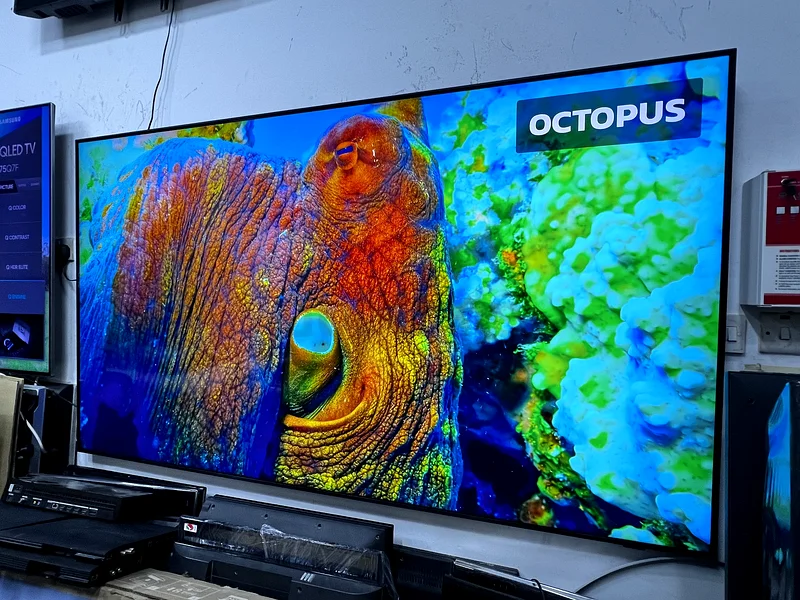 Stunning 85 inch samsung uhd 4k tv62932692601346112