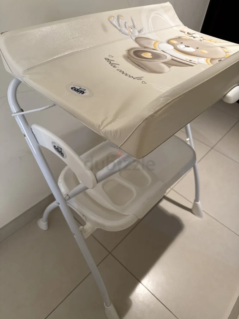 محطّة تغيير أطفال لطيفة ومريحة معروضة للبيع62930654672257111