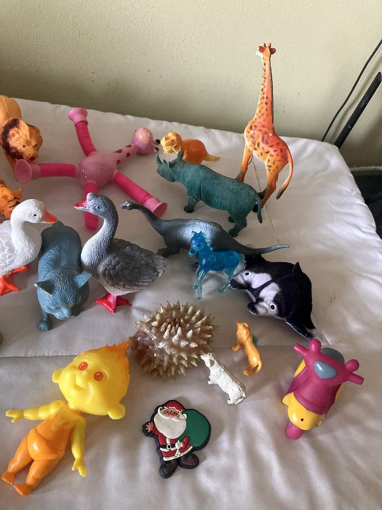 Toys62864710817281112