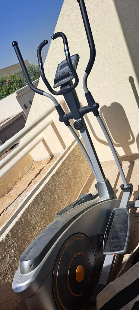 Get Fit at Home: Elliptical Machine for Sale!63265598915330112