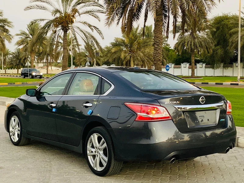 Challenging Price - Valid Only For 3 Days - 2013 Nissan Altima SV - Excellent Condition62934683002115114