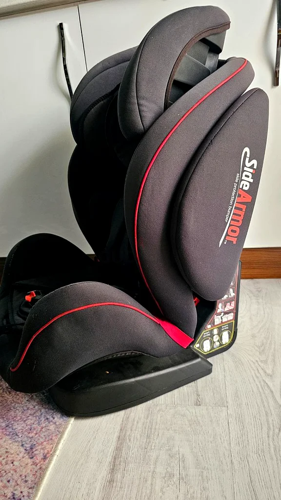 Car Seat Grey and Red62929659466626114