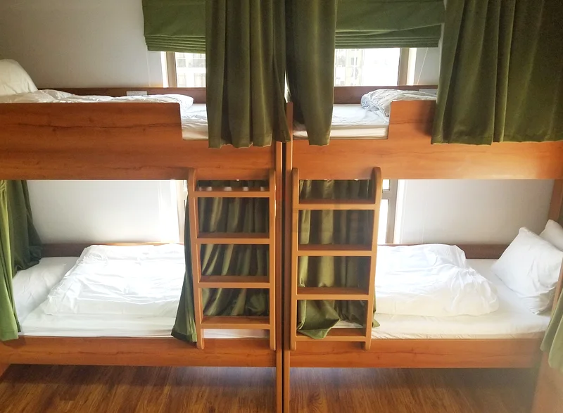 Modern Wooden Bunk Bed Set with Cozy Green Drapes62863818883331112