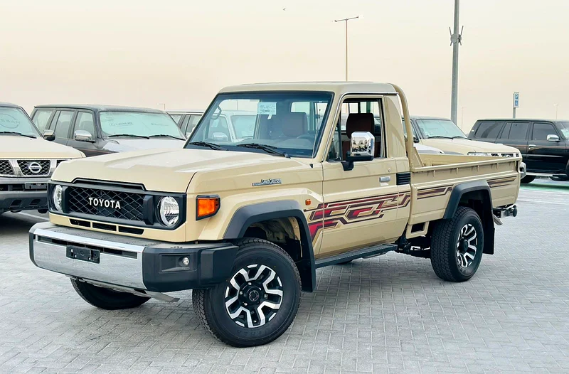 TLC79 S/C - 4.0L V6 M/T 2025MY/ LEATHER -COOL BOX EXPORT ONLY63165692221185117