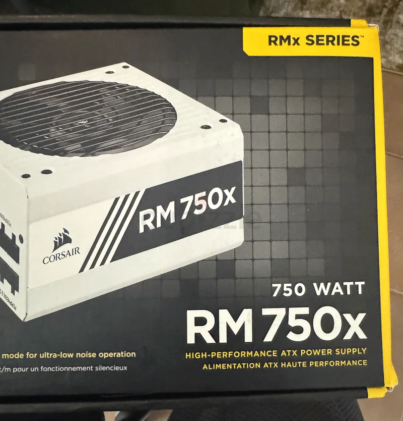 مصدر طاقة Corsair RM750x62933693960449114