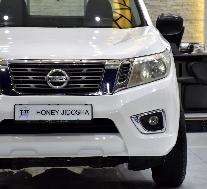 EXCELLENT DEAL for our Nissan Navara SE ( 2019 Model ) in White Color GCC Specs63168031320962113