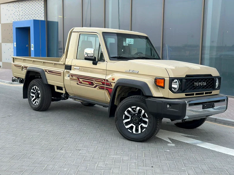 TLC79 S/C - 4.0L V6 M/T 2025MY/ LEATHER -COOL BOX EXPORT ONLY63165692221185112