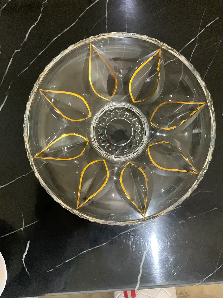 وعاء زجاجي (قطعة ديكور)