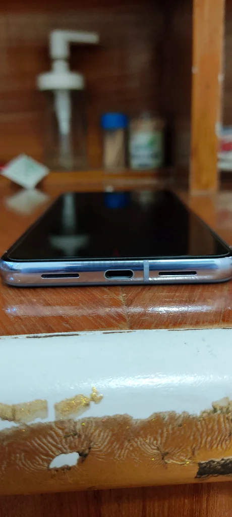 Google Pixel 8 Pro - Stunning Blue Edition!63215379916290113