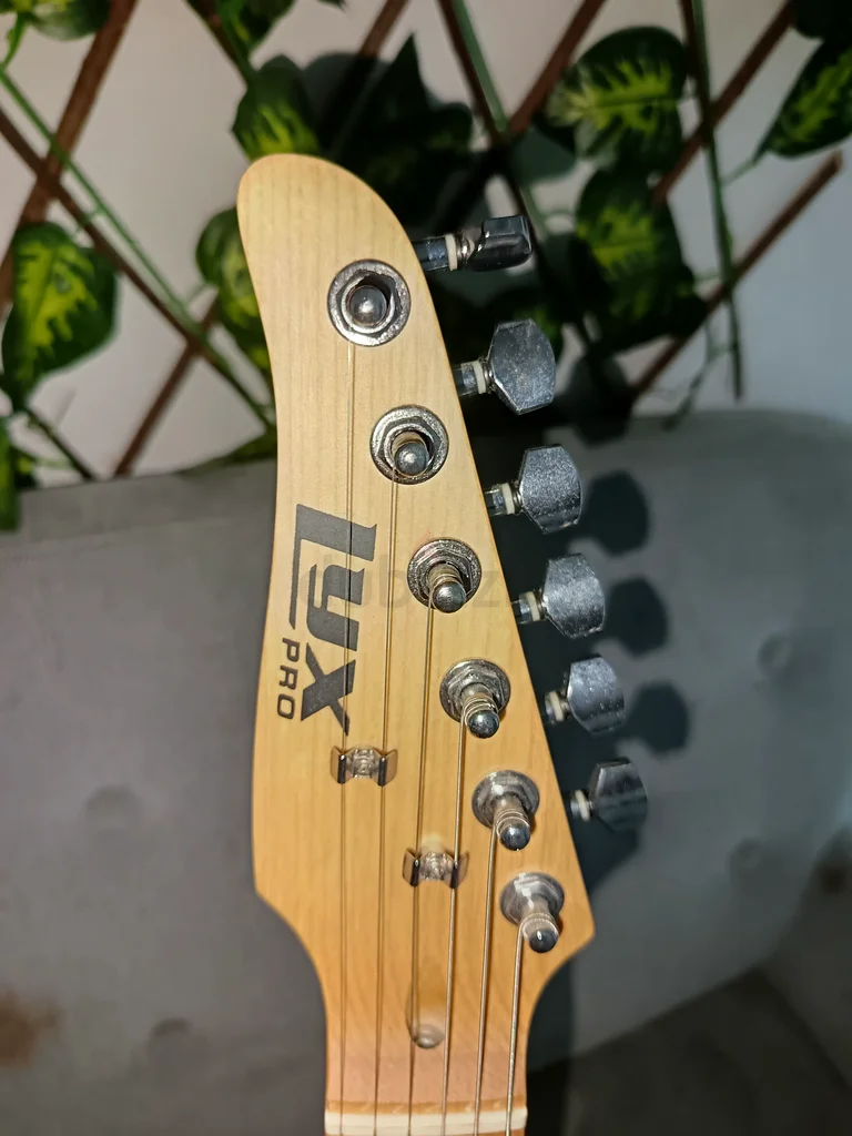 Guitar for sale63266081704066111