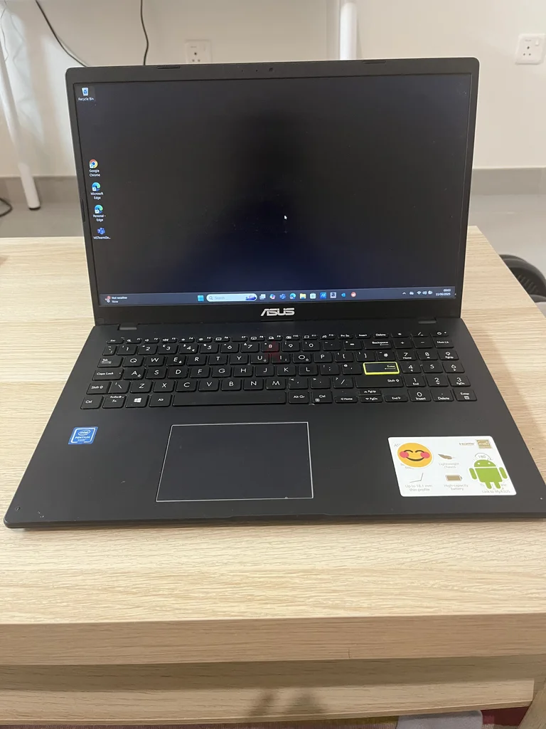 لاب توب Asus أنيق للبيع - مثالي للعمل أو الدراسة!629336938679071124