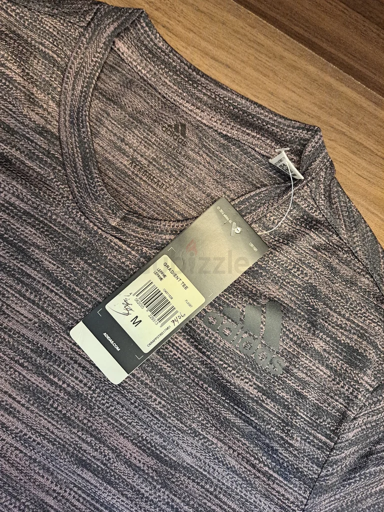 Size Medium - Adidas Aeroready Slim-Fit Stretch T.shirt.. Original Brand New. Grey.62932694913795112