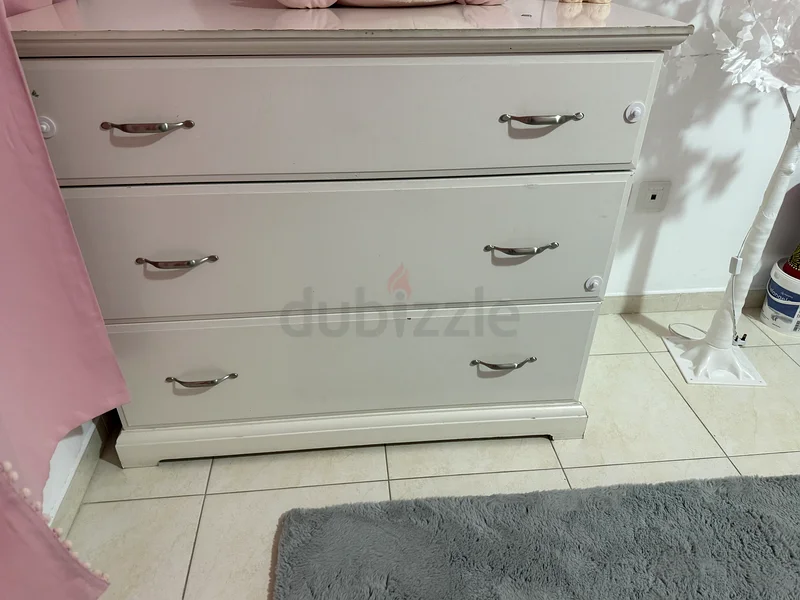 Elegant White Baby Dresser for Sale!63204861590401112
