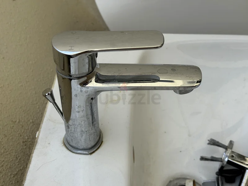 Sleek Chrome Basin Mixer Tap + Sink + Pipe Cover63216355049347110